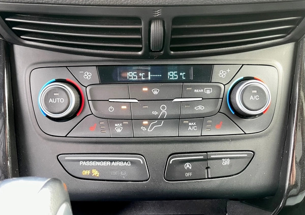 Ford Escape cena 64900 przebieg: 110000, rok produkcji 2019 z Poniec małe 106